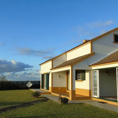Casa Dos Salgueiros Faja Grande