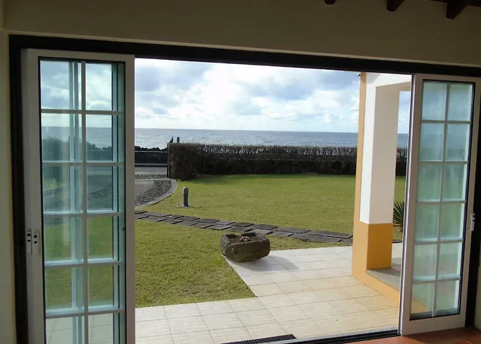 Casa Dos Salgueiros * Faja Grande